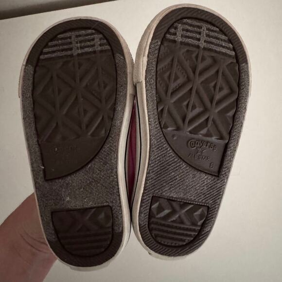 Converse Pink Baby Toddler Size 6 Low Top Sneakers No Laces - Picture 6 of 7